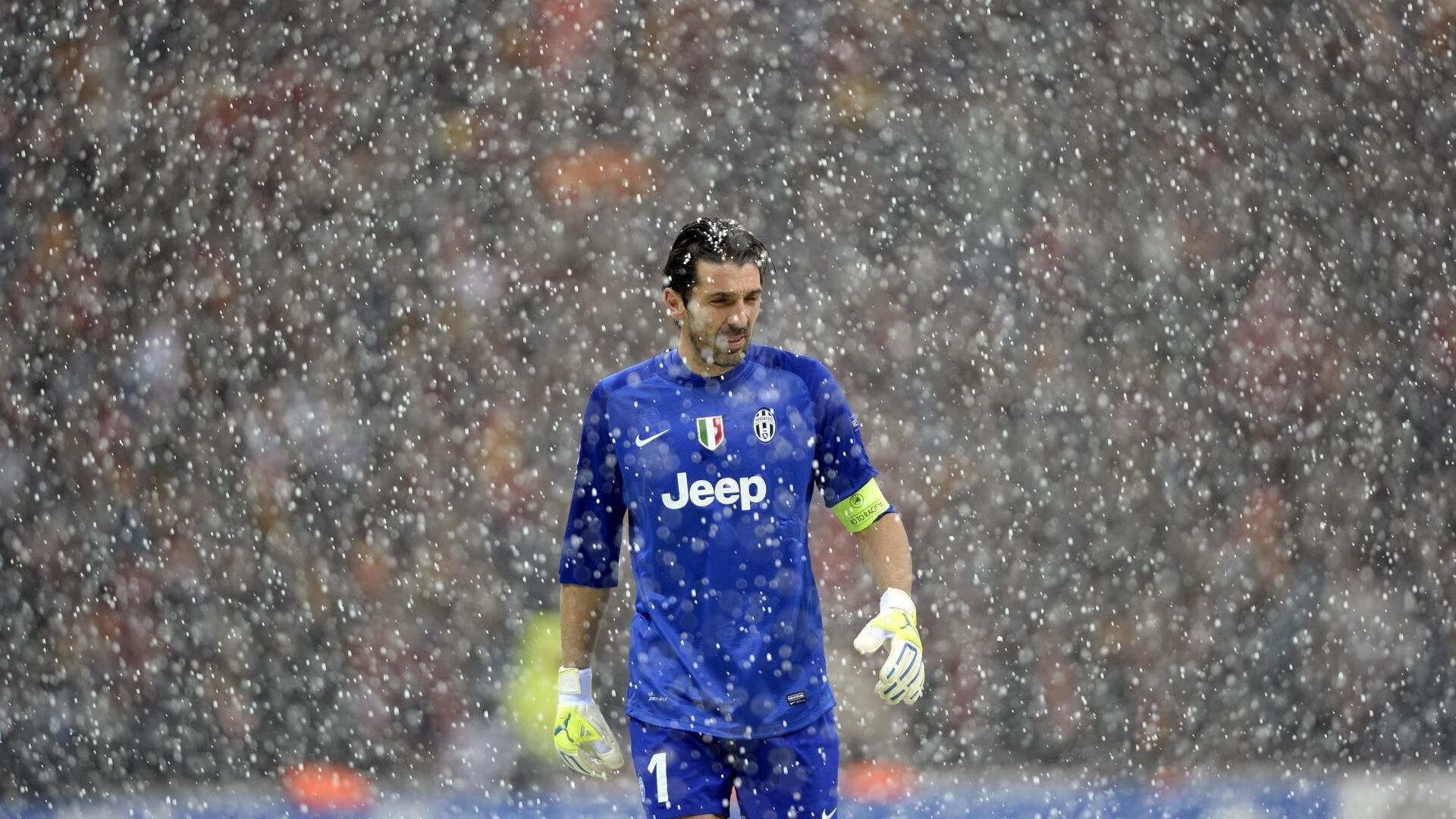 pg电子试玩入口-圣安东尼奥马刺季后赛险胜费内巴切，伊布砍下10记关键球，全场沸腾